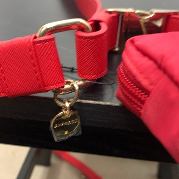 Express Red Faux Leather 58” Dog Leash and Bag Set- NWT - Picture 9 of 13